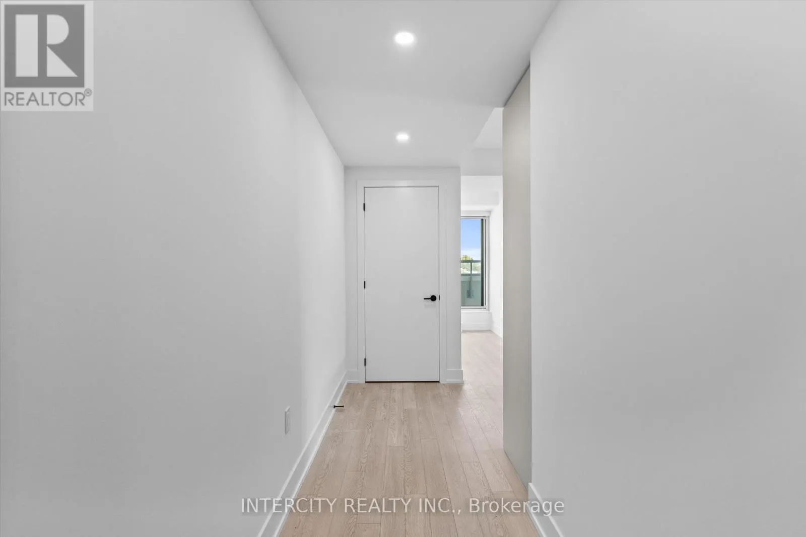 349 - 2075 KING ROAD