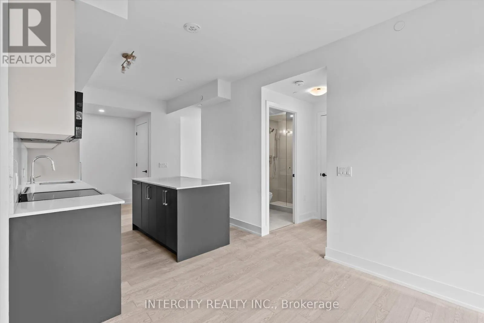 349 - 2075 KING ROAD