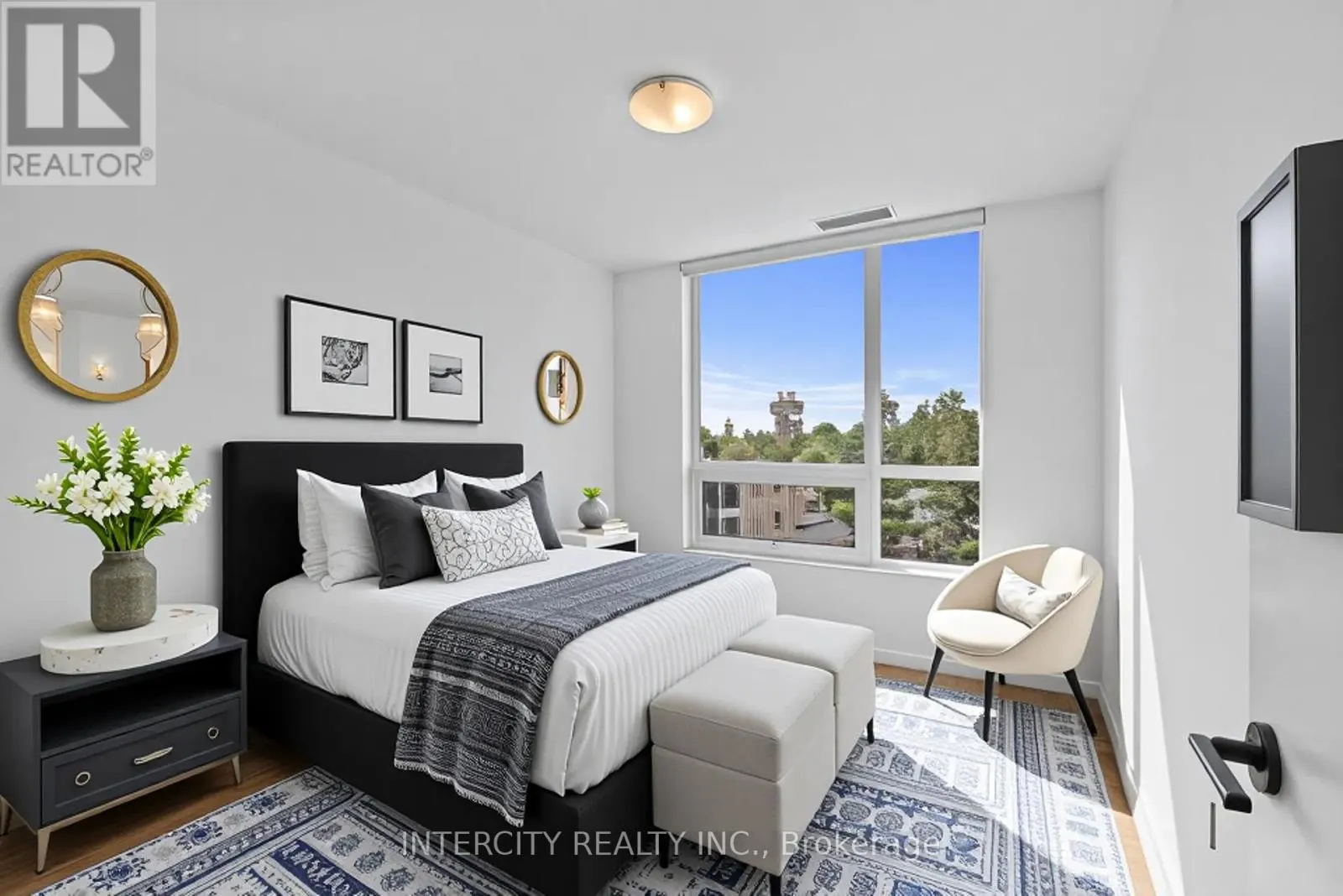 417 - 2075 KING ROAD