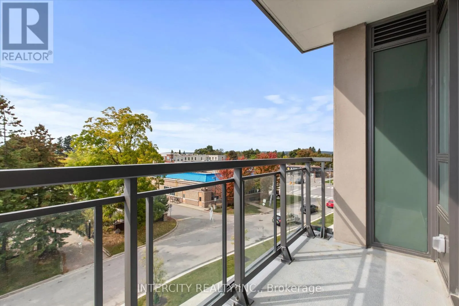 417 - 2075 KING ROAD