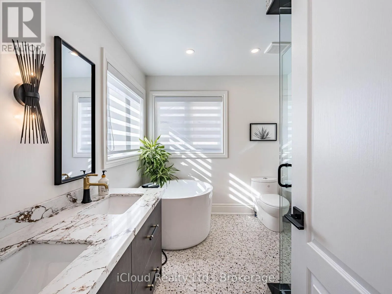 207 RUTHERFORD ROAD