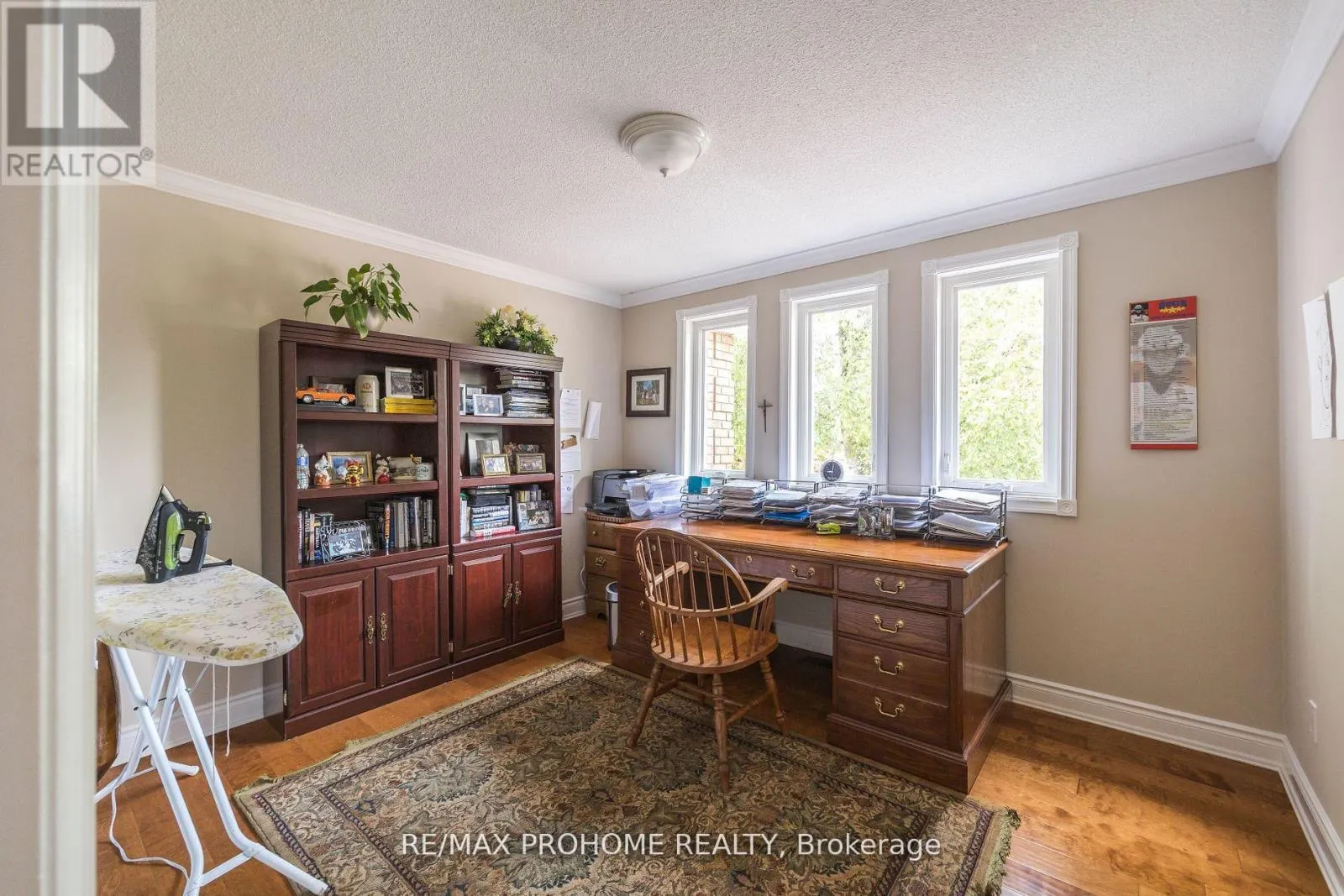 42 FOUNDRY CRESCENT