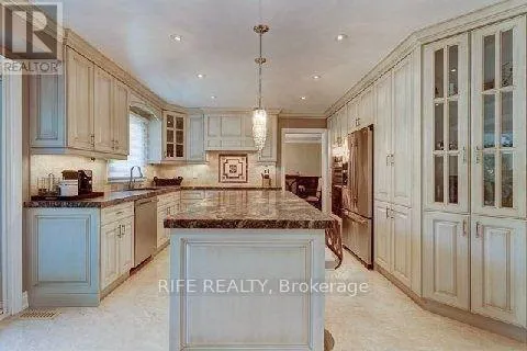 88 WINDERMERE CRESCENT