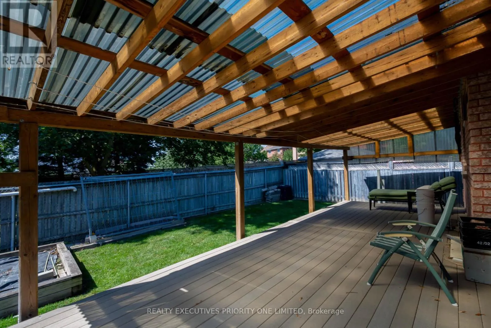 64 BRASSWINDS COURT