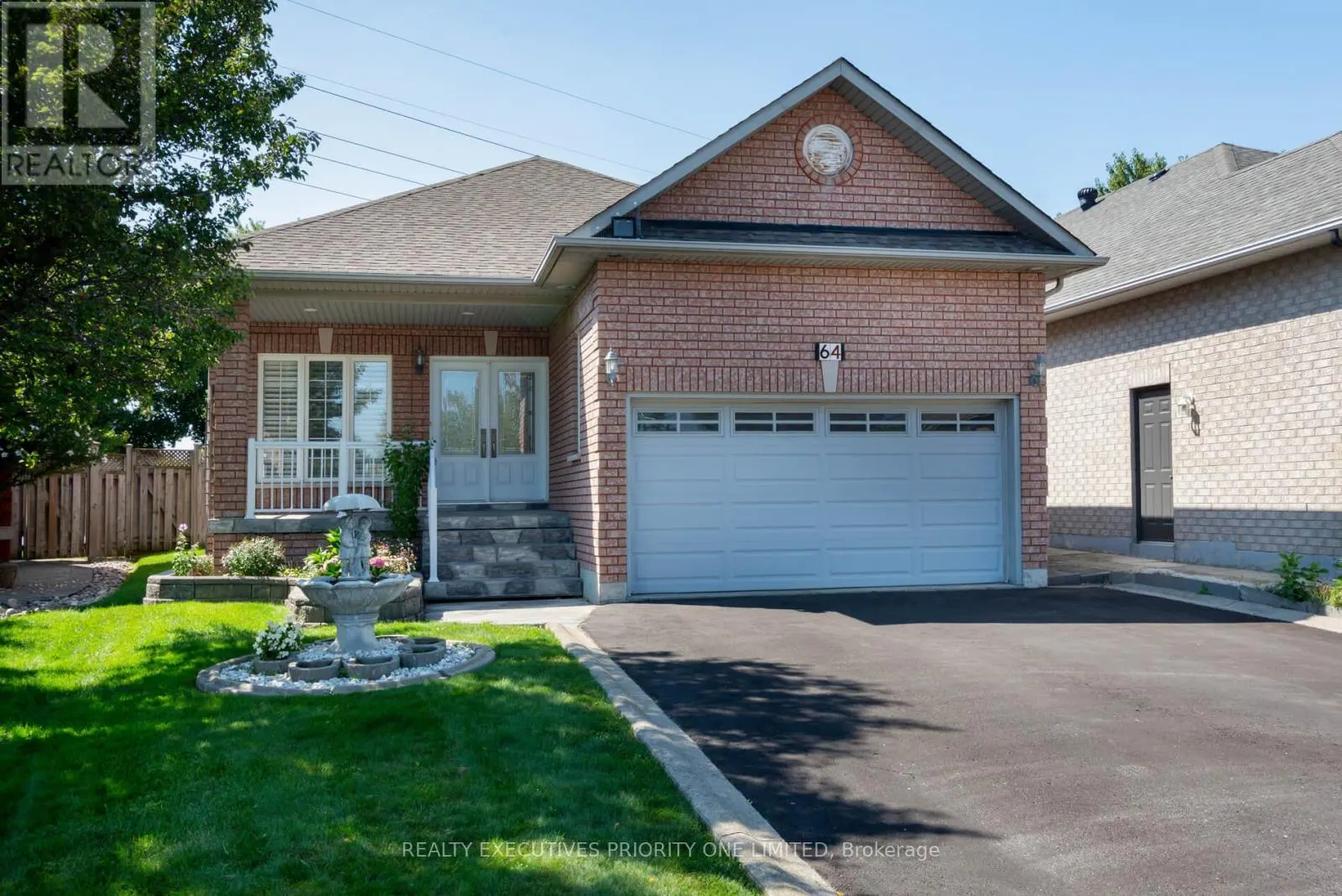 64 BRASSWINDS COURT