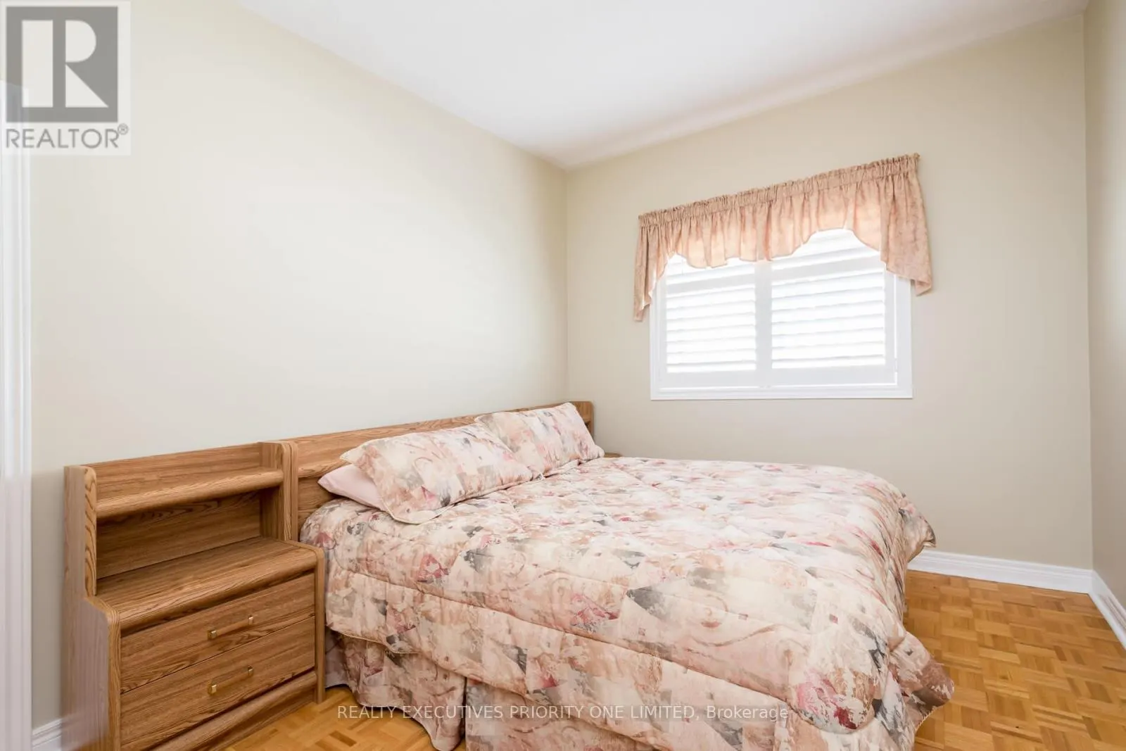 64 BRASSWINDS COURT