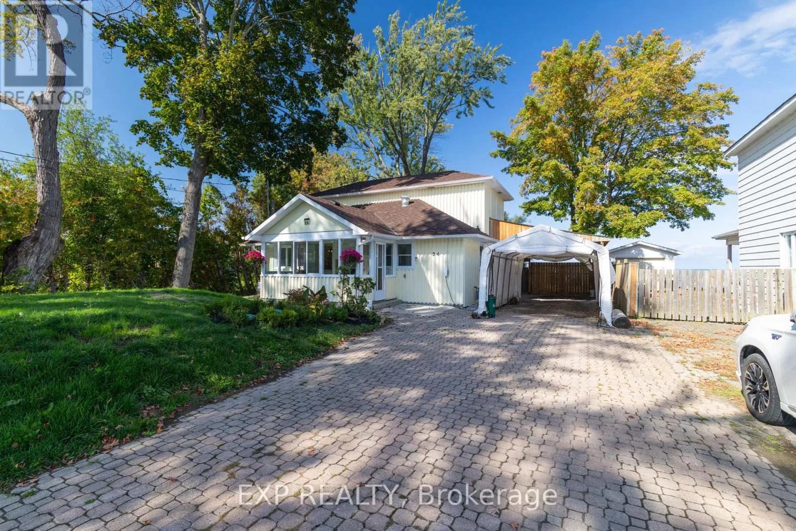 24 LAKESHORE ROAD