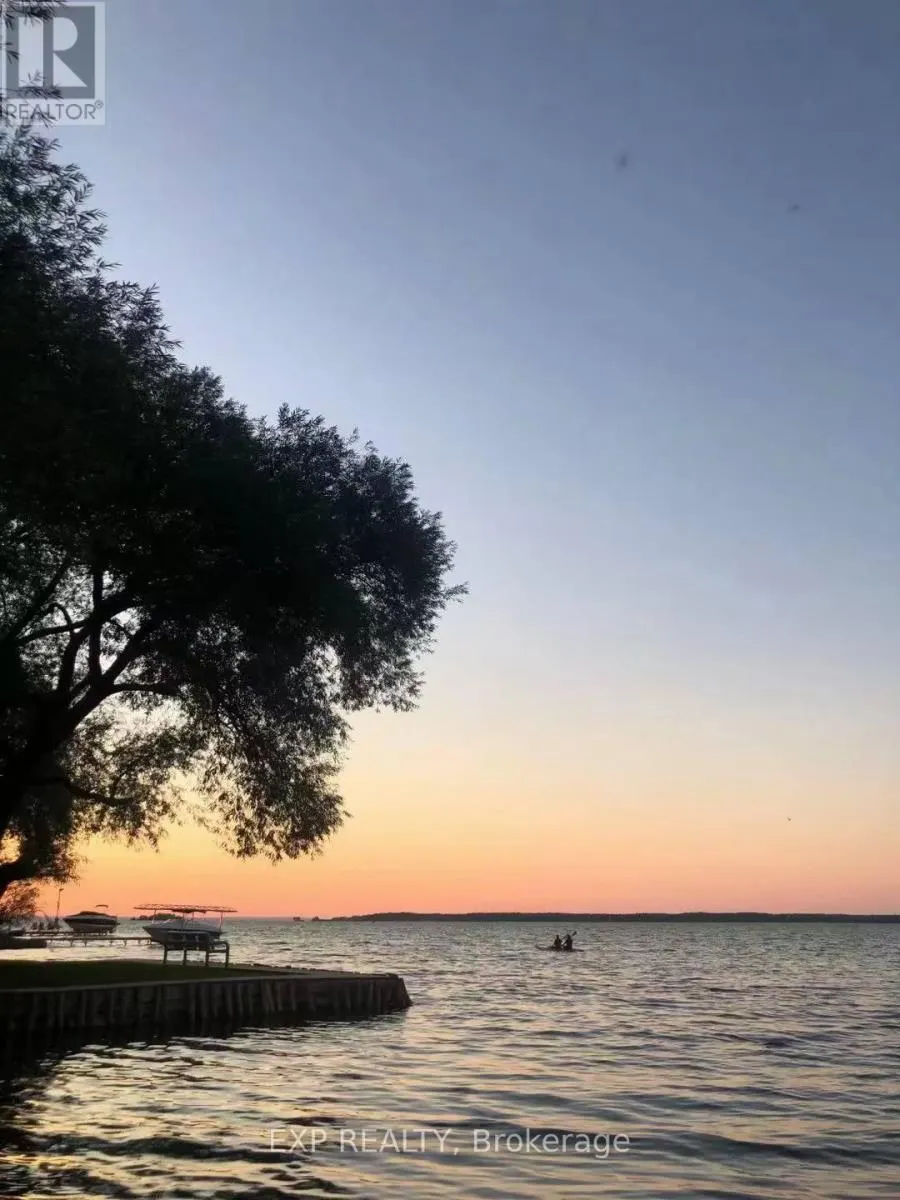 24 LAKESHORE ROAD