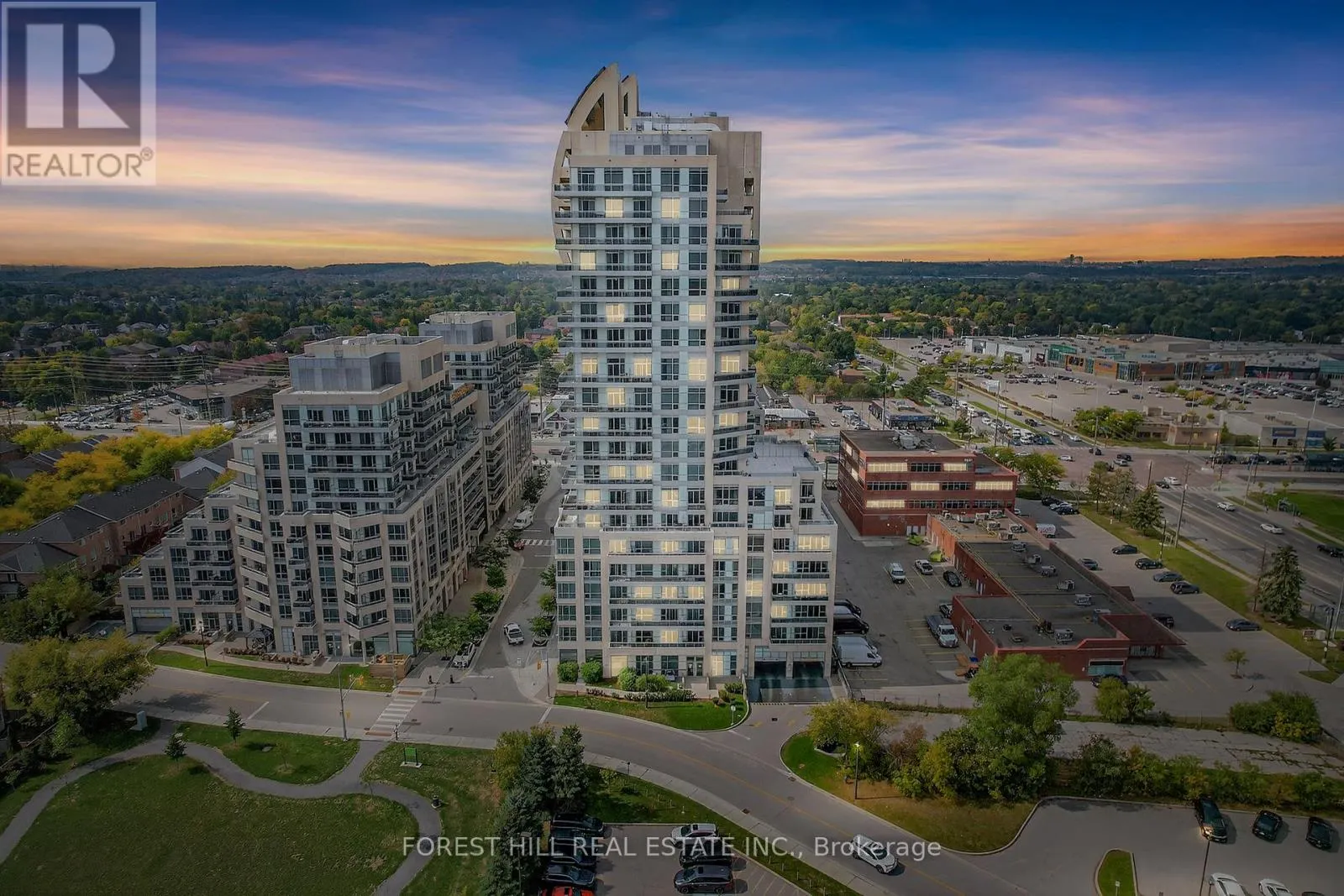 1603 - 9205 YONGE STREET