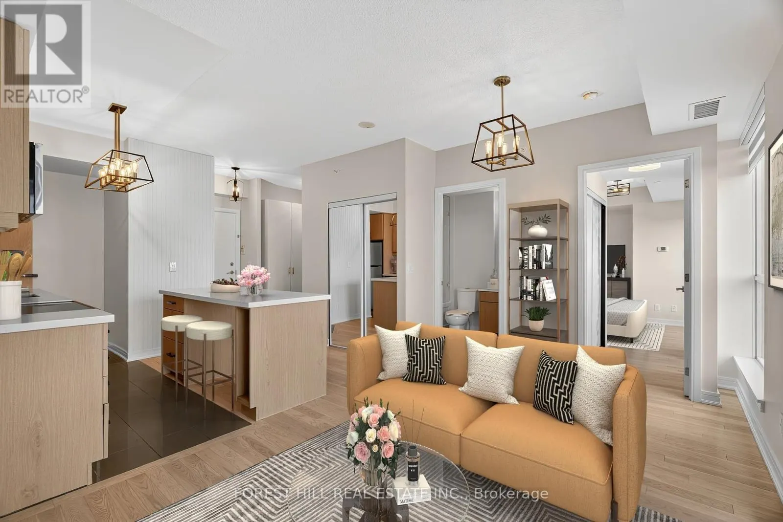 1603 - 9205 YONGE STREET