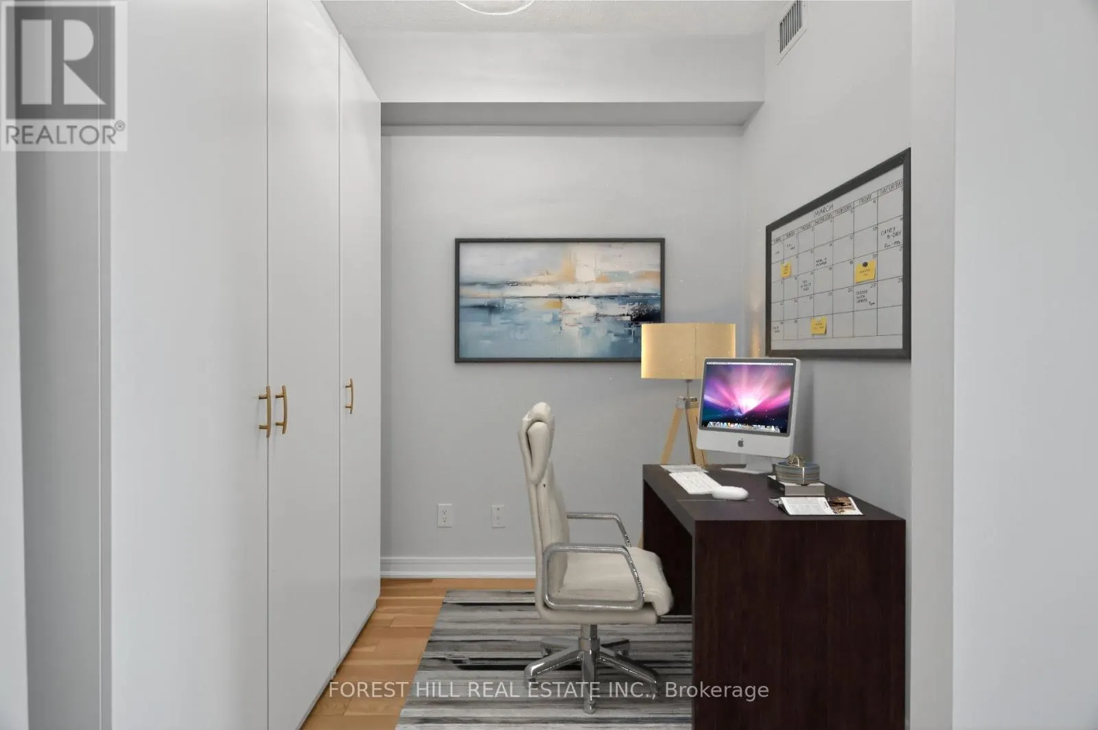 1603 - 9205 YONGE STREET