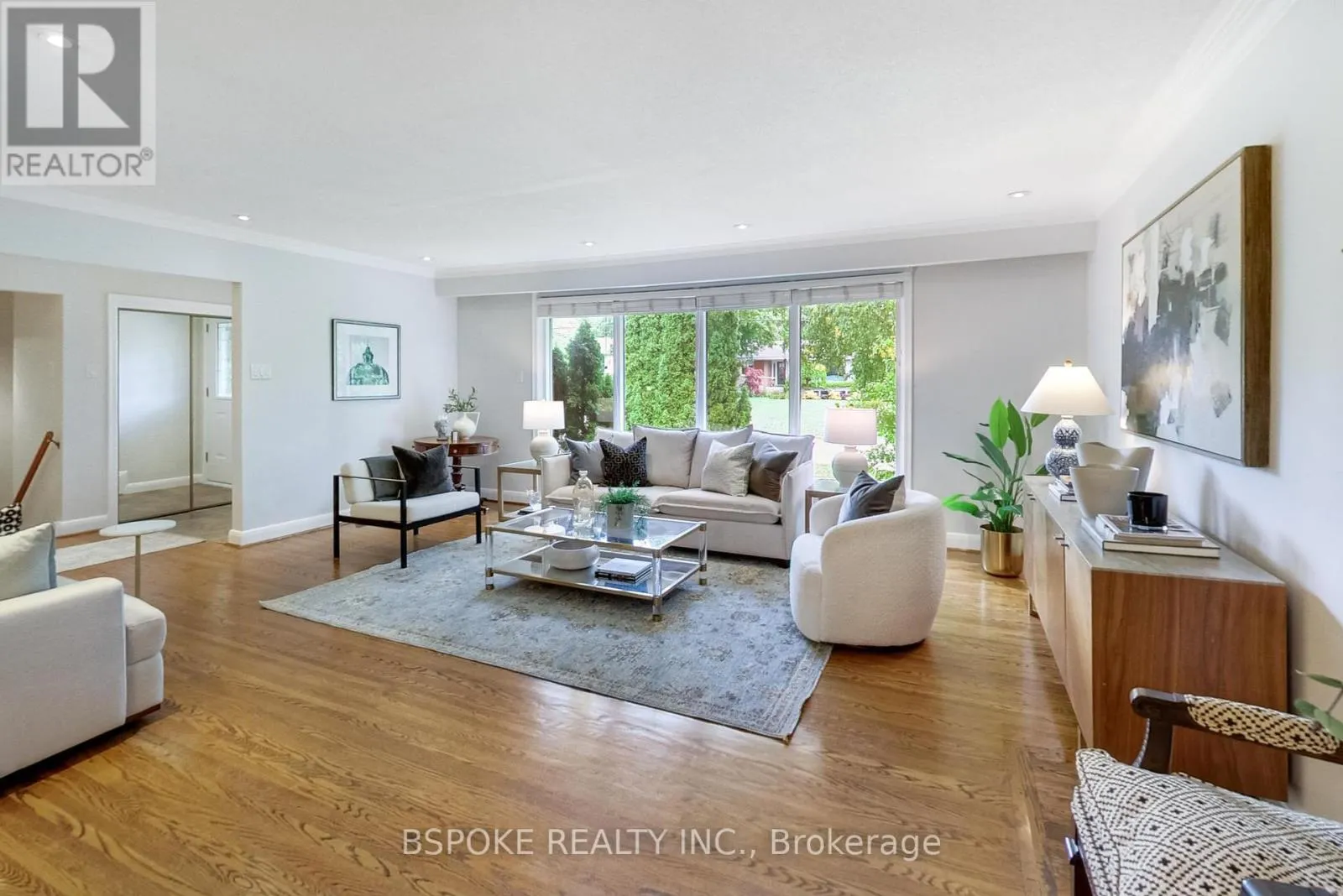 12 VISTAVIEW BOULEVARD