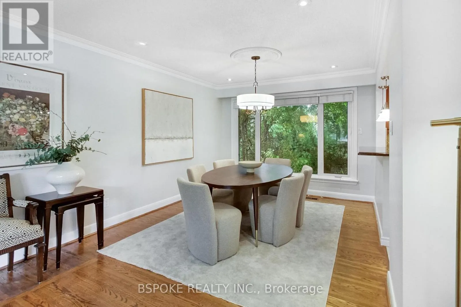 12 VISTAVIEW BOULEVARD