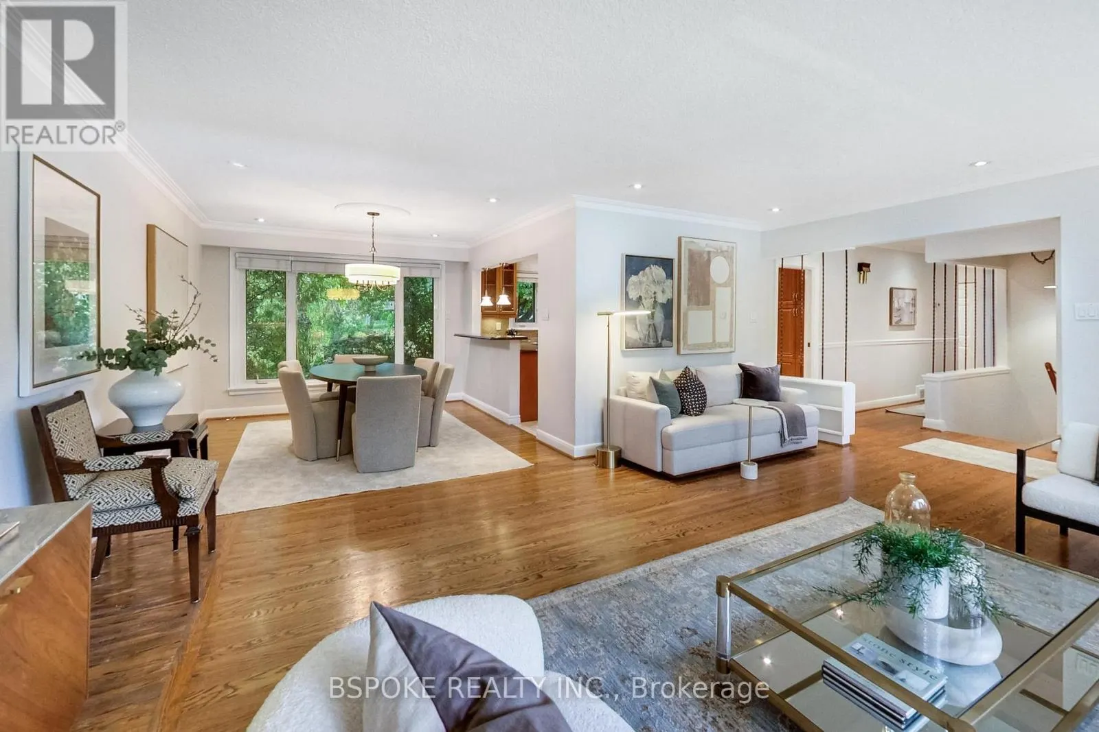 12 VISTAVIEW BOULEVARD