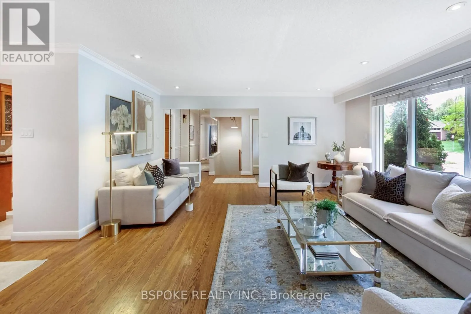 12 VISTAVIEW BOULEVARD