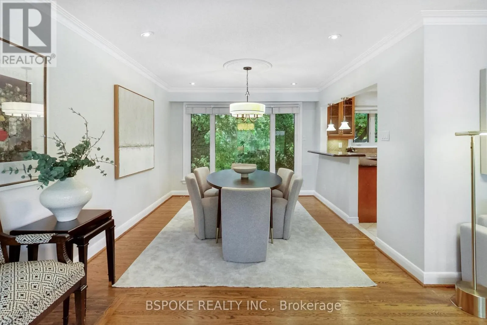 12 VISTAVIEW BOULEVARD