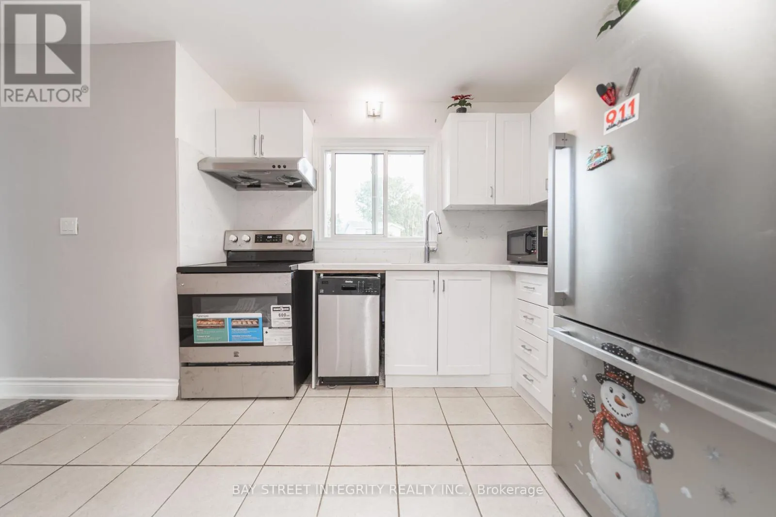 1 HODGINS AVENUE