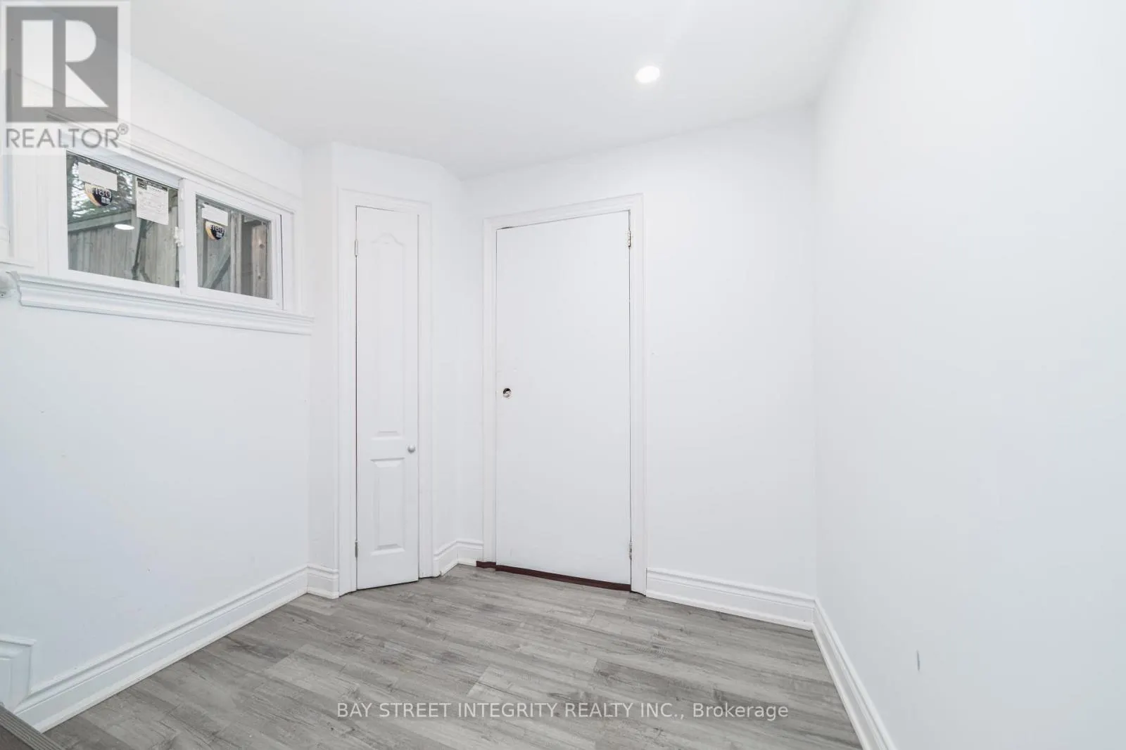 1 HODGINS AVENUE
