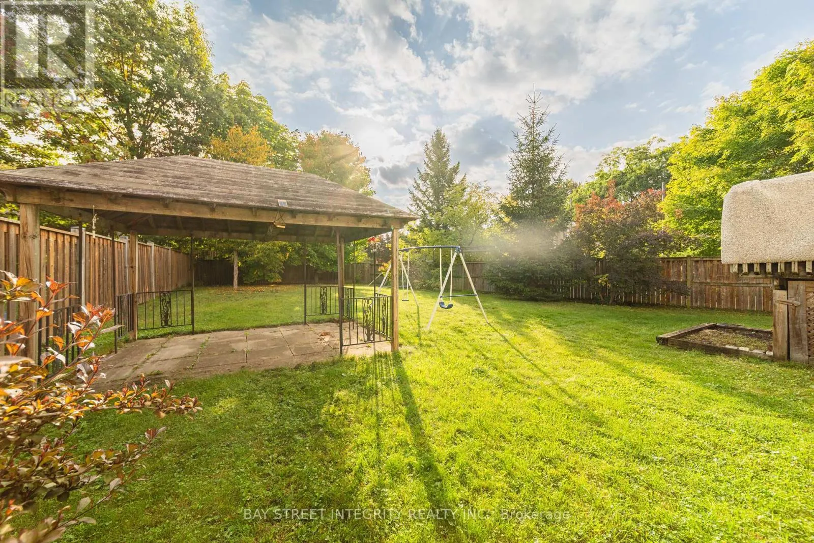 1 HODGINS AVENUE