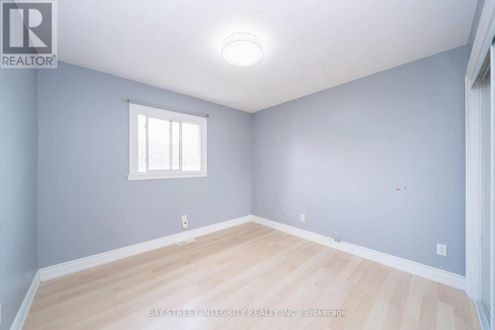 1 HODGINS AVENUE