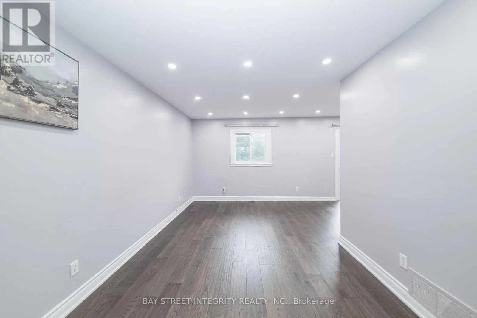1 HODGINS AVENUE