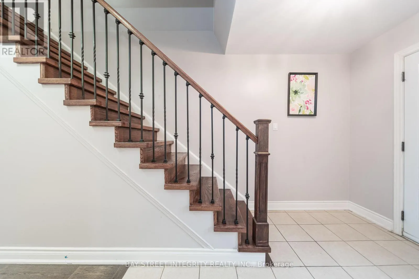1 HODGINS AVENUE