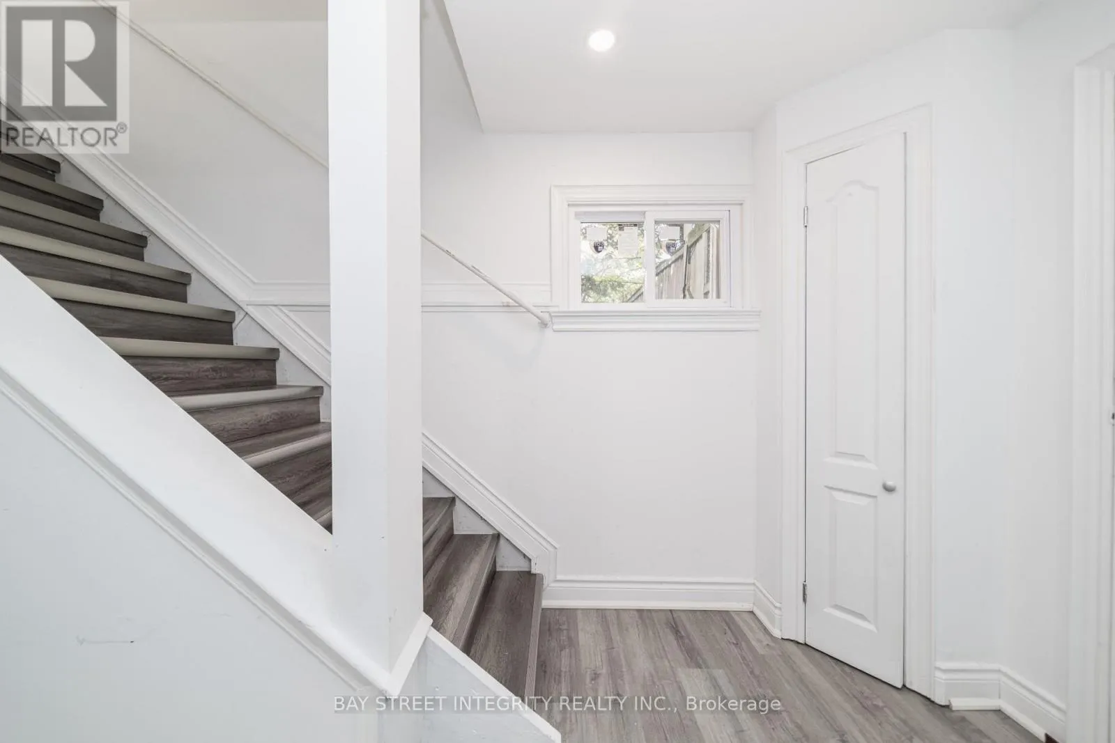 1 HODGINS AVENUE