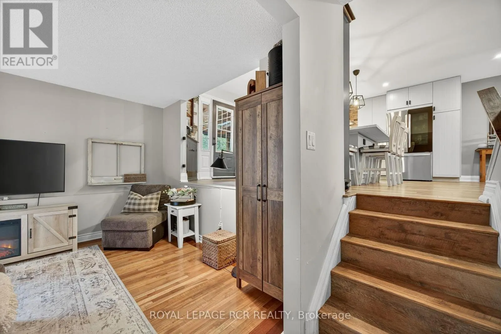 29 FRASER AVENUE