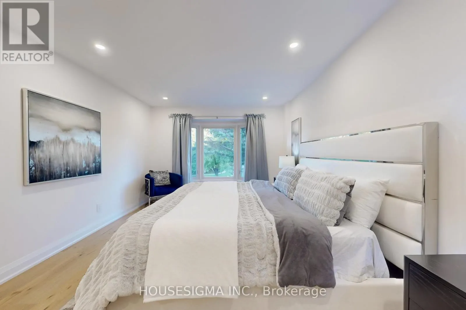 41 UNDERHILL CRESCENT