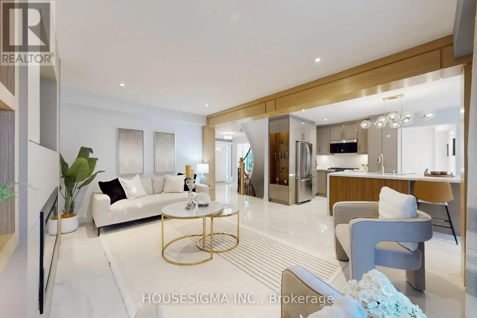 41 UNDERHILL CRESCENT