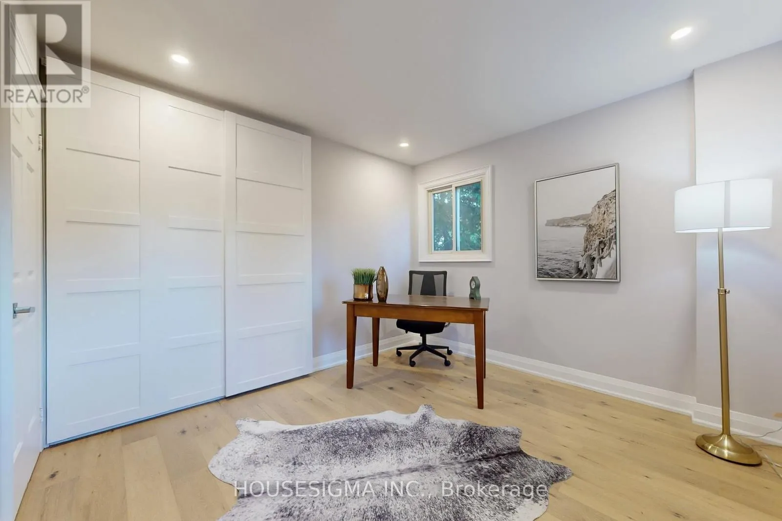 41 UNDERHILL CRESCENT
