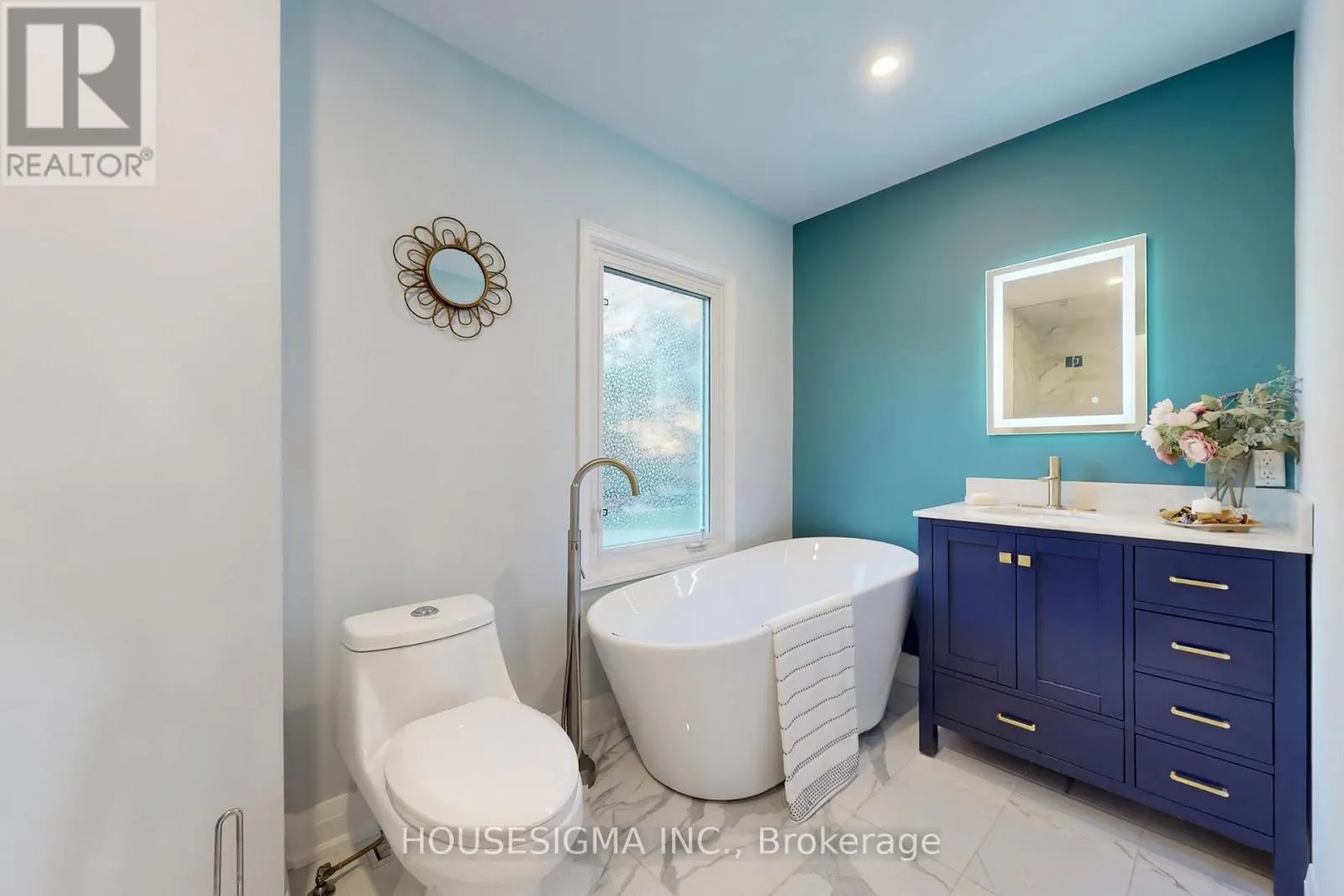 41 UNDERHILL CRESCENT