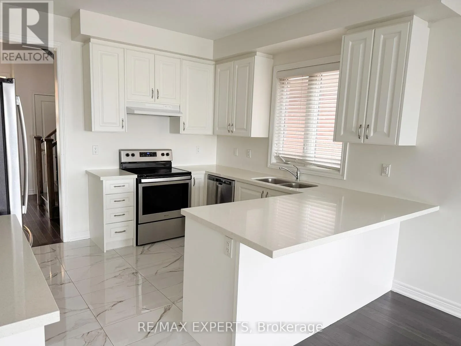91 KINGSMERE CRESCENT