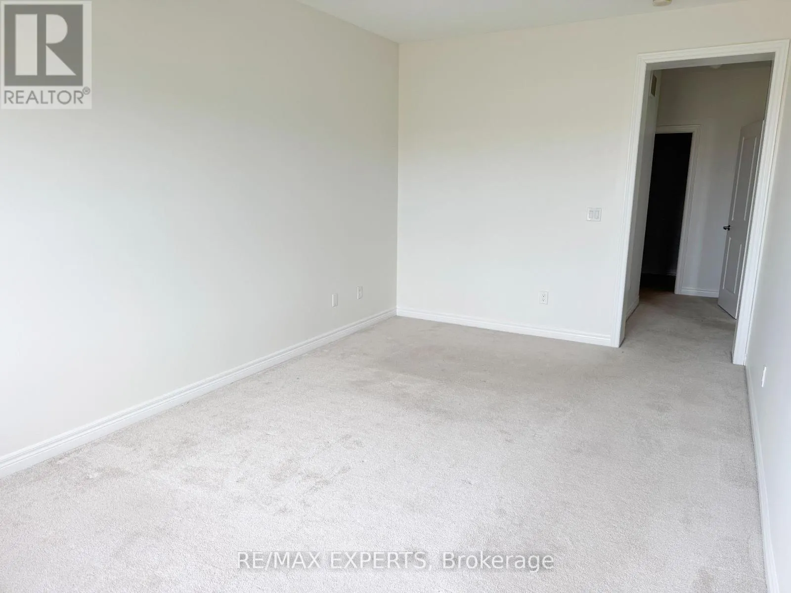 91 KINGSMERE CRESCENT
