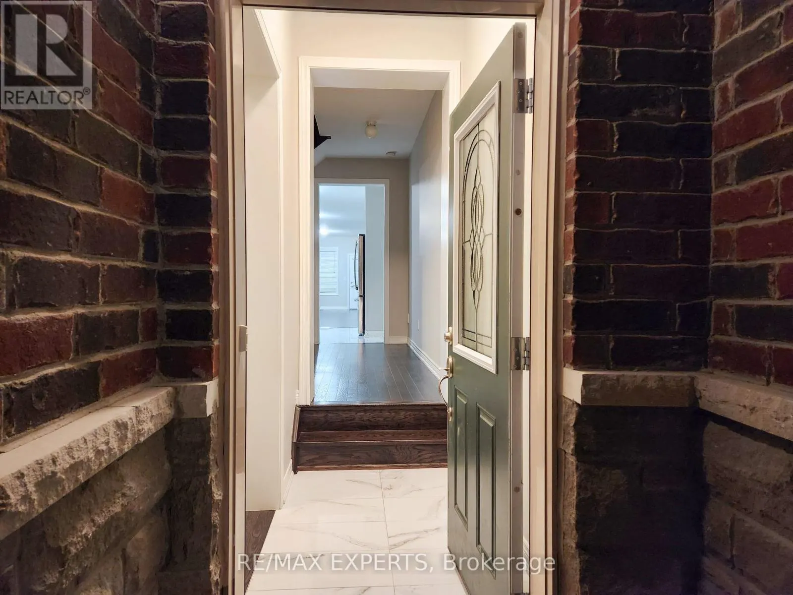 91 KINGSMERE CRESCENT