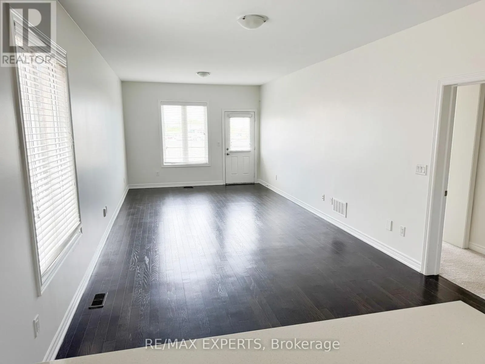 91 KINGSMERE CRESCENT
