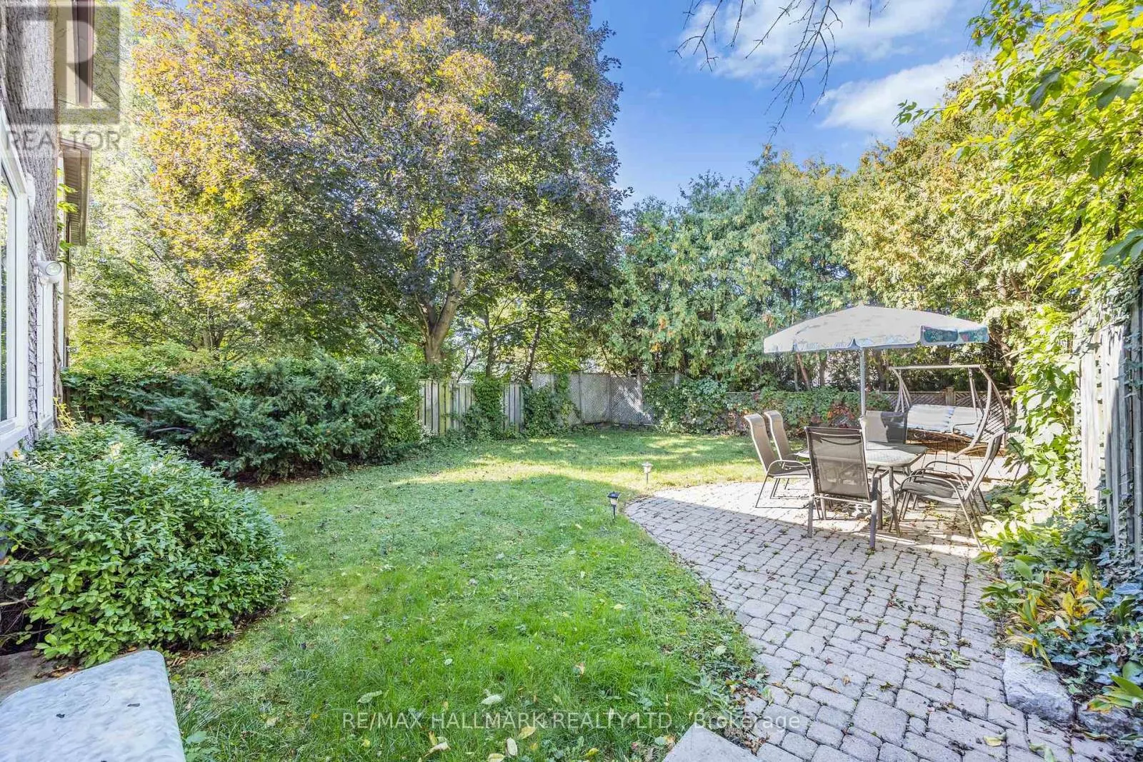 40 LILLOOET CRESCENT