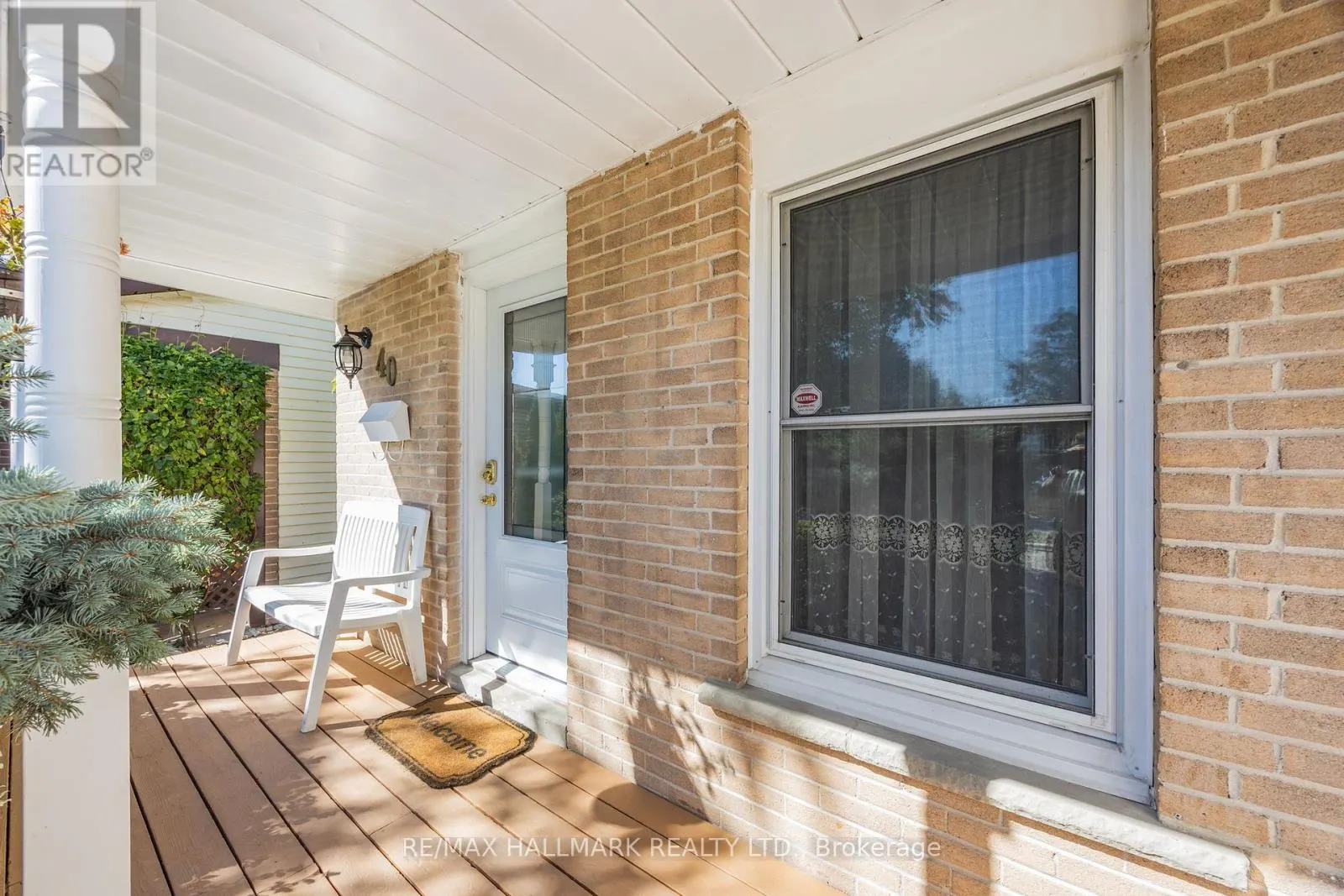 40 LILLOOET CRESCENT