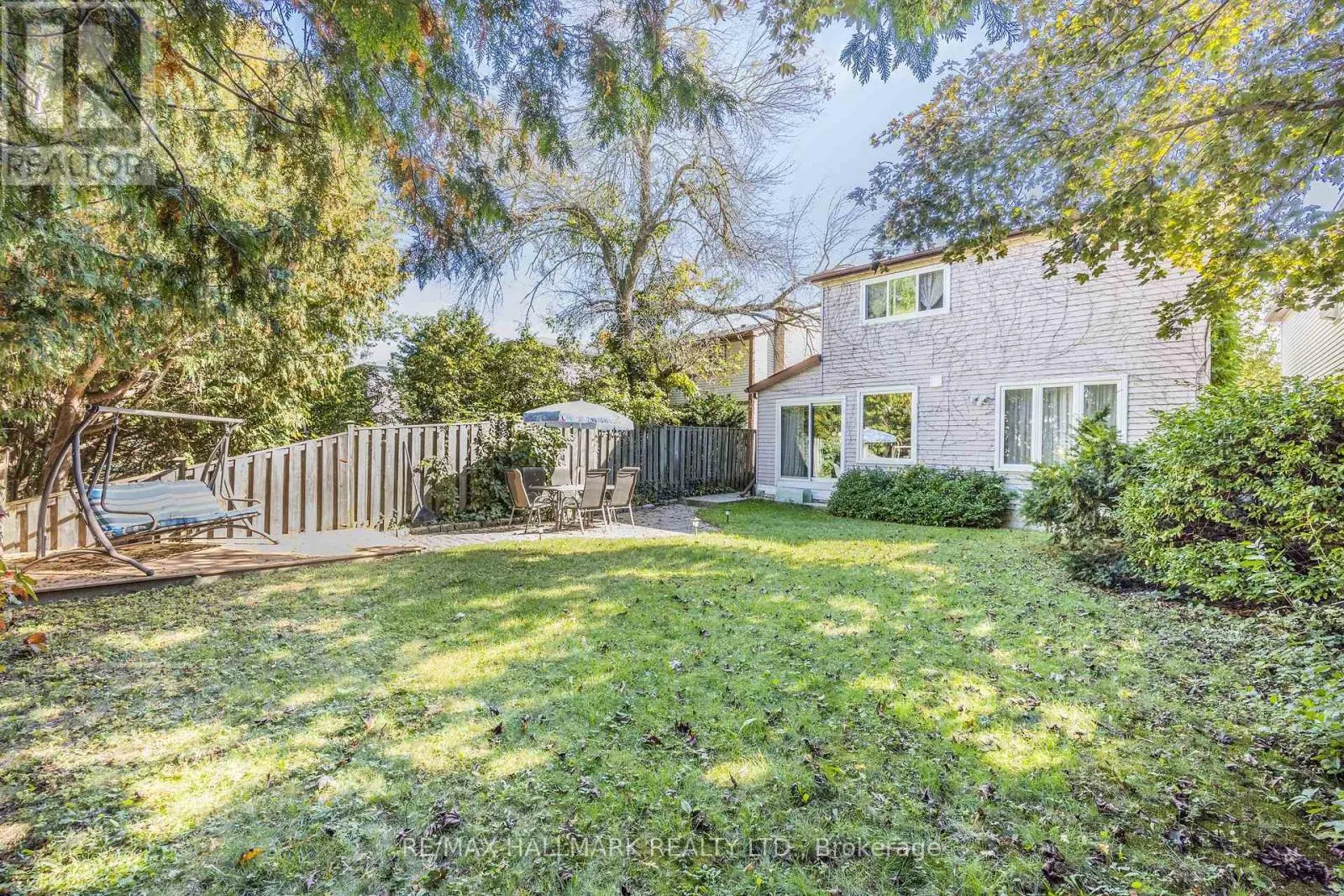 40 LILLOOET CRESCENT
