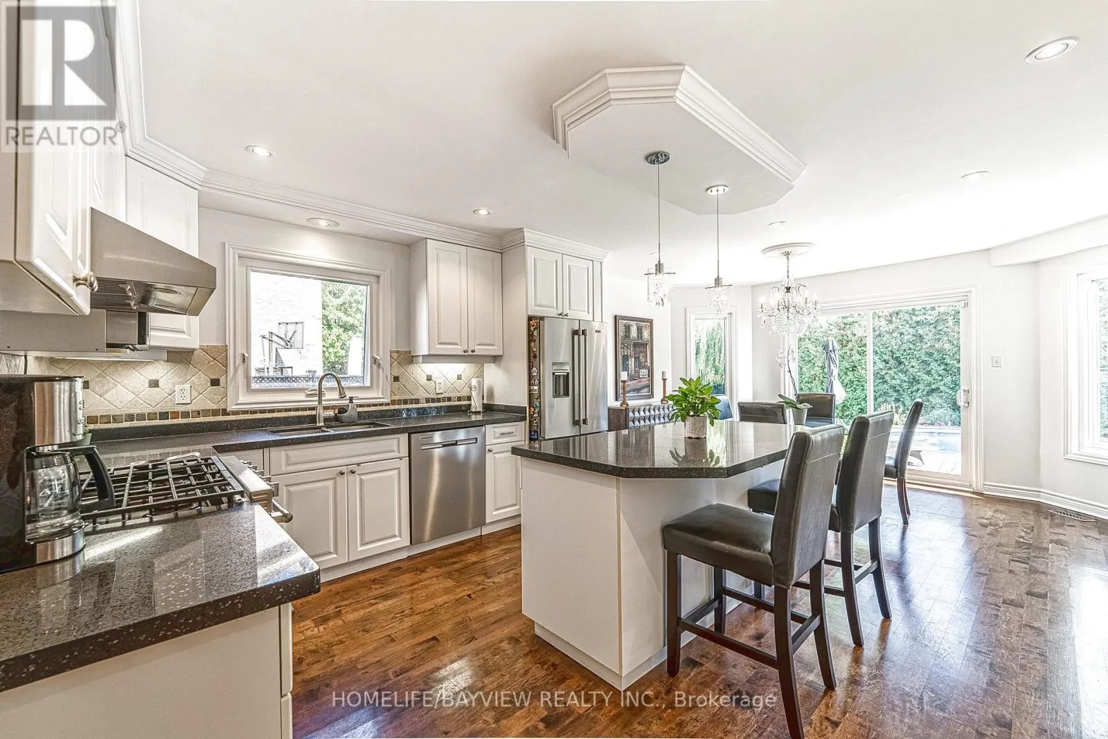 11 CANTEX COURT