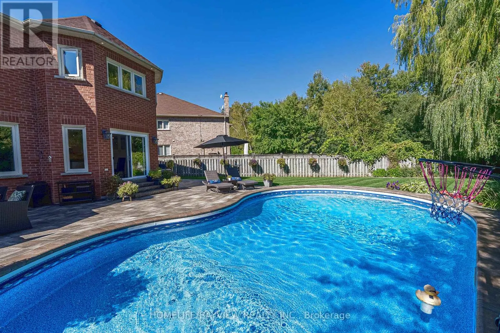 11 CANTEX COURT