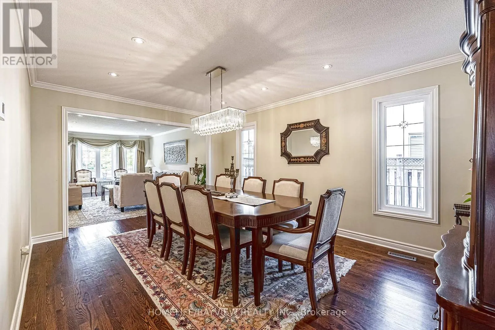 11 CANTEX COURT