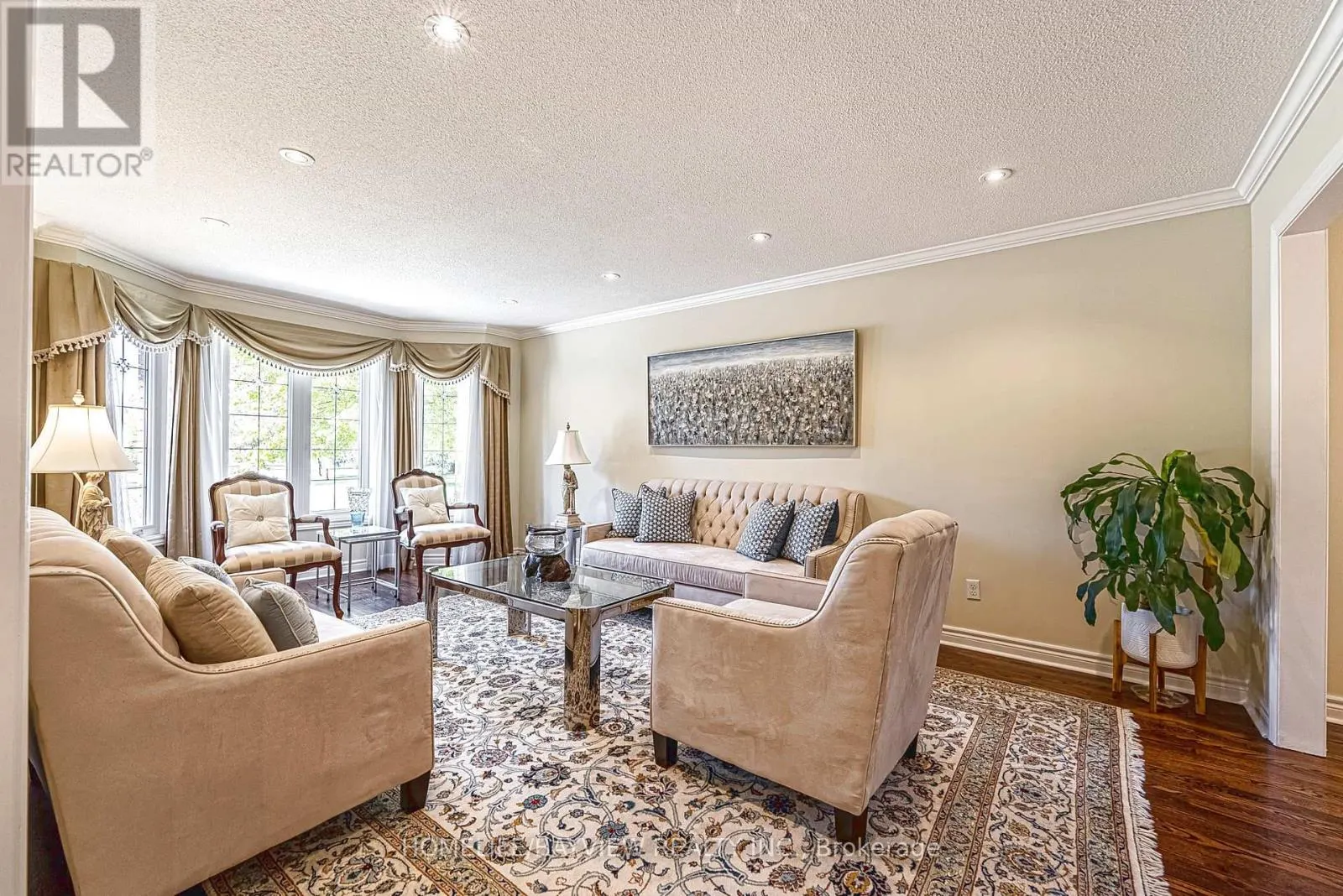 11 CANTEX COURT