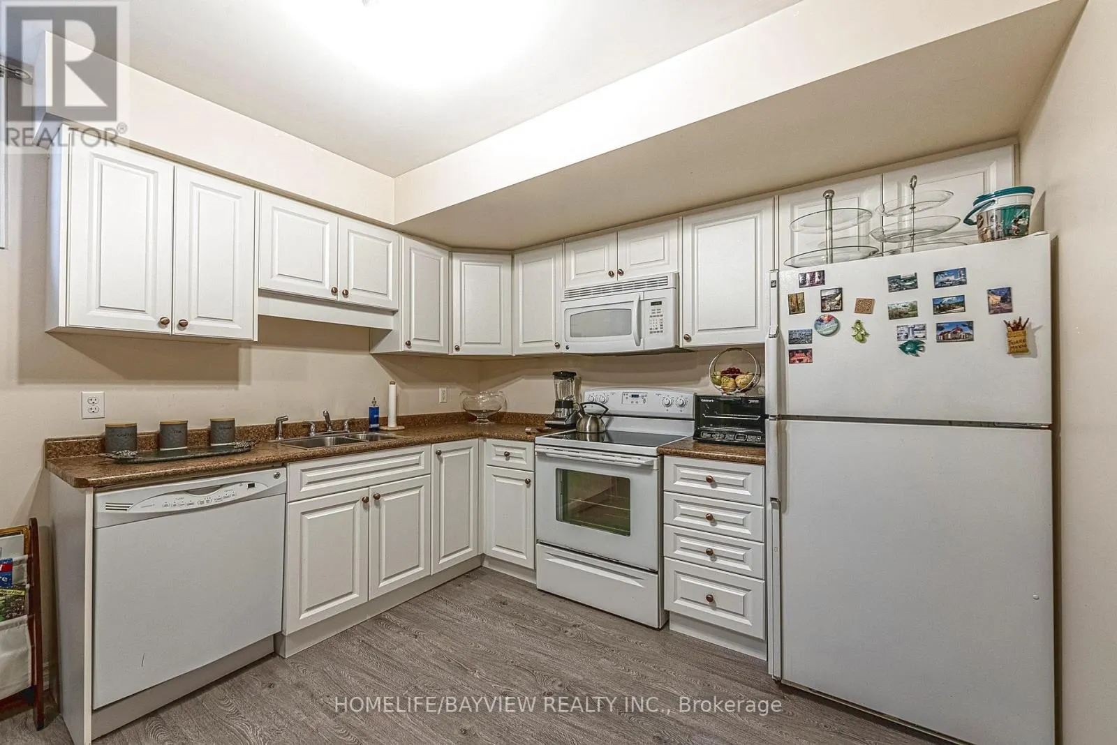 11 CANTEX COURT
