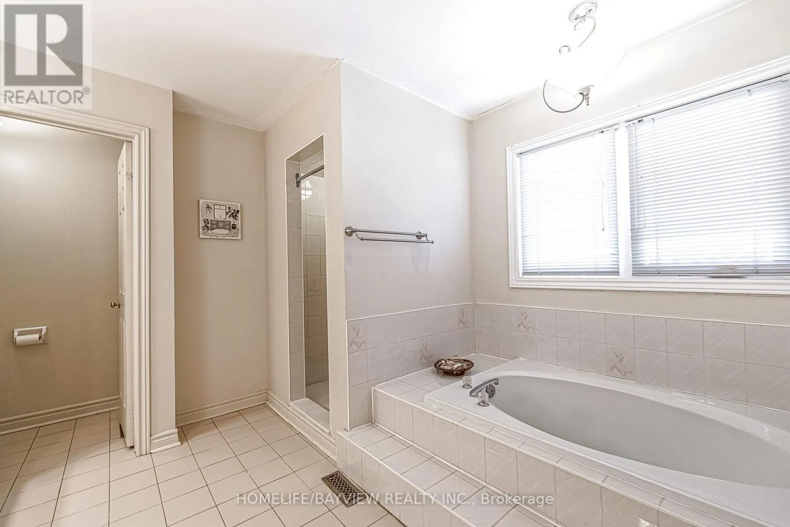 11 CANTEX COURT