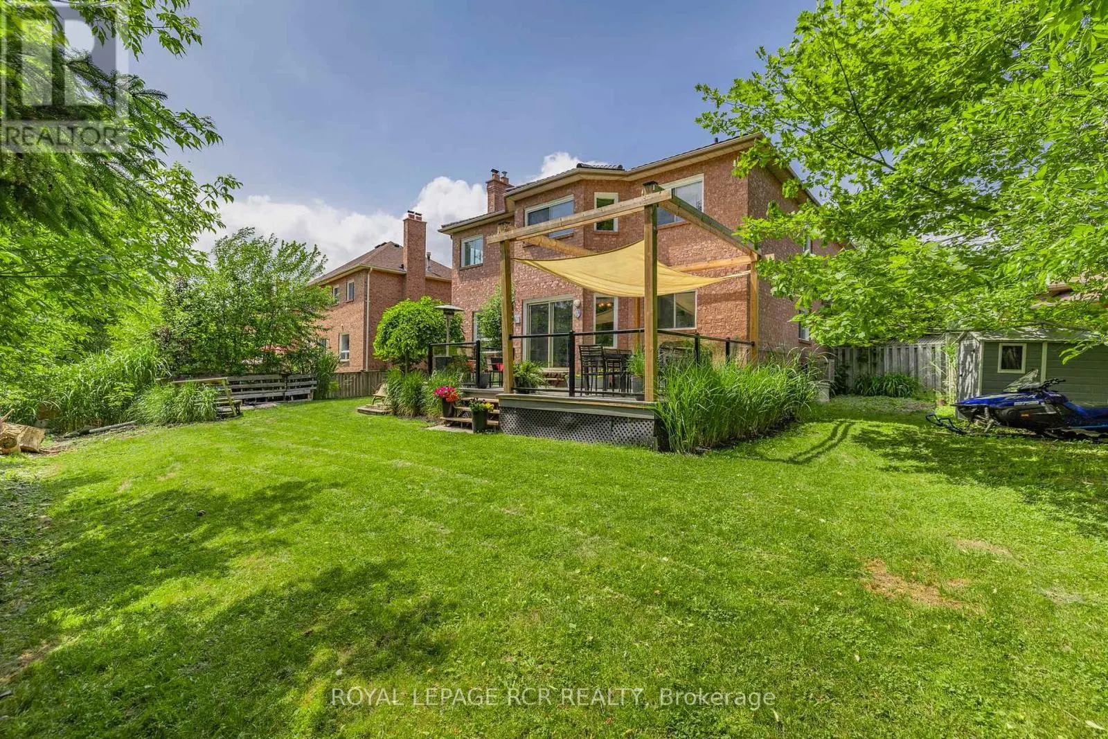 11 LITNER CRESCENT