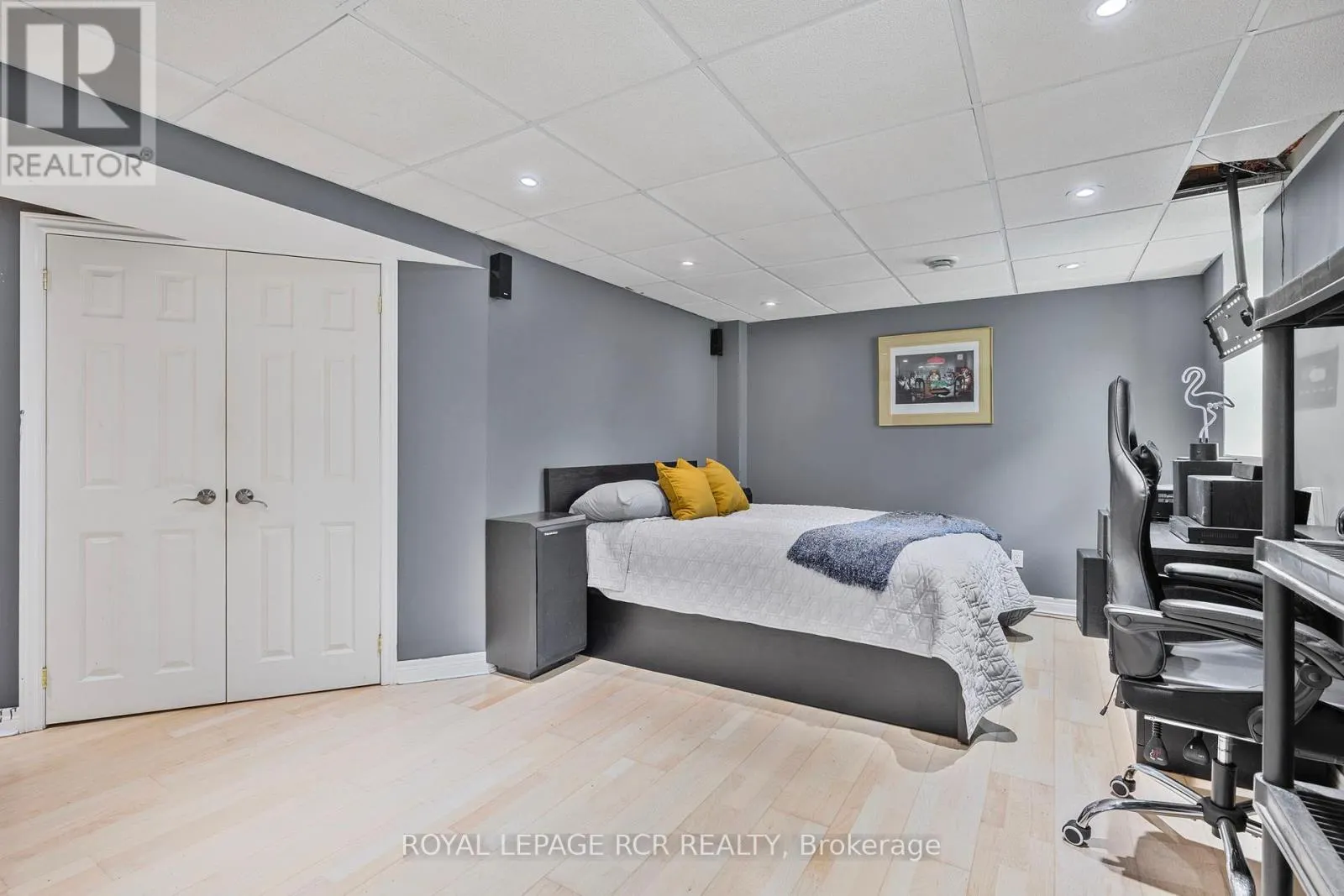 11 LITNER CRESCENT