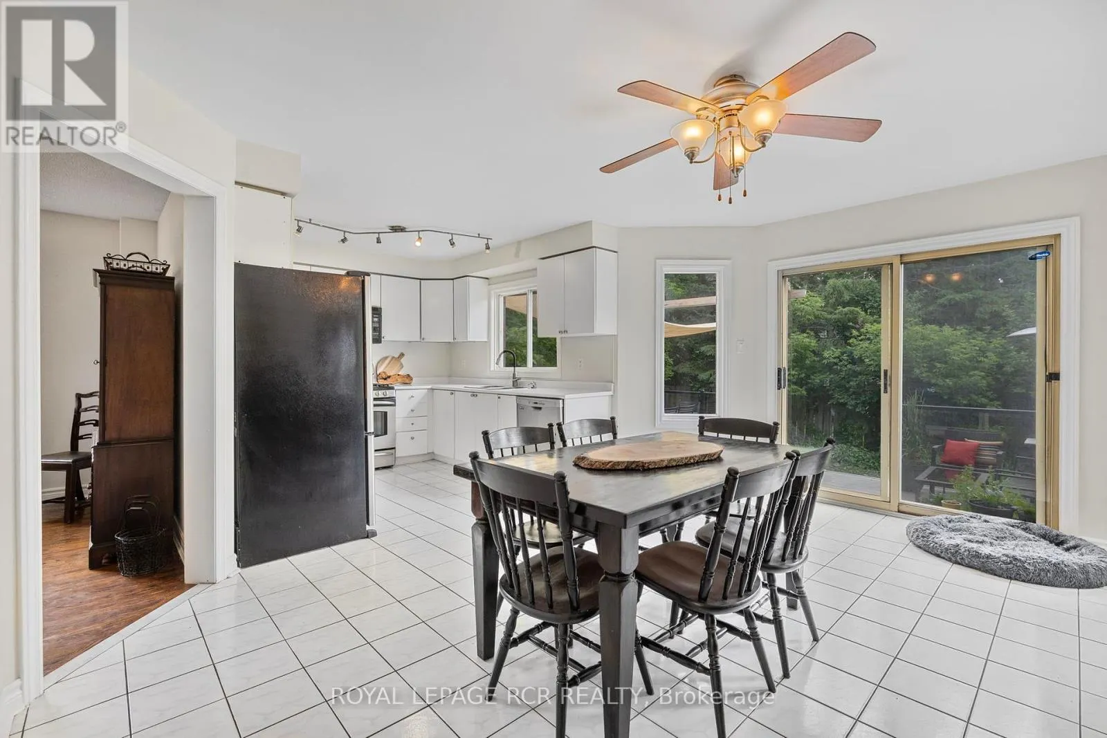 11 LITNER CRESCENT