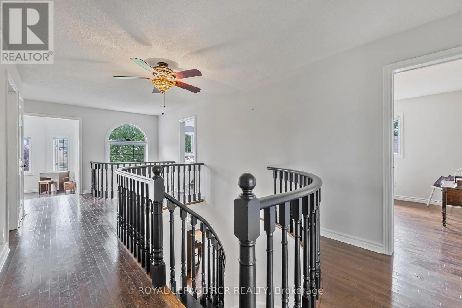 11 LITNER CRESCENT