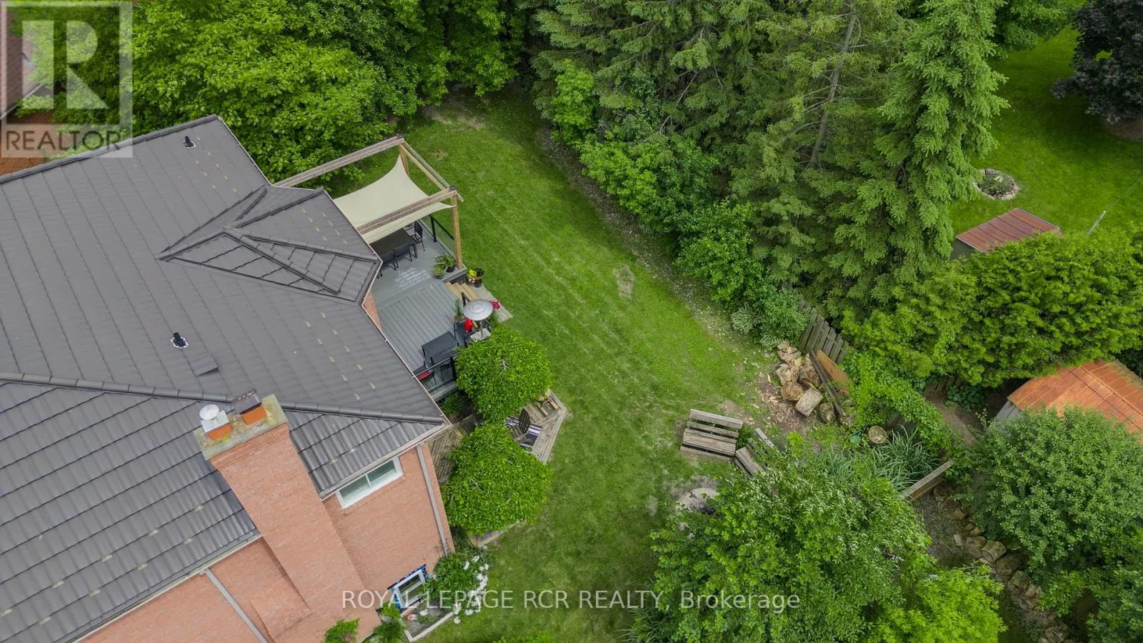 11 LITNER CRESCENT